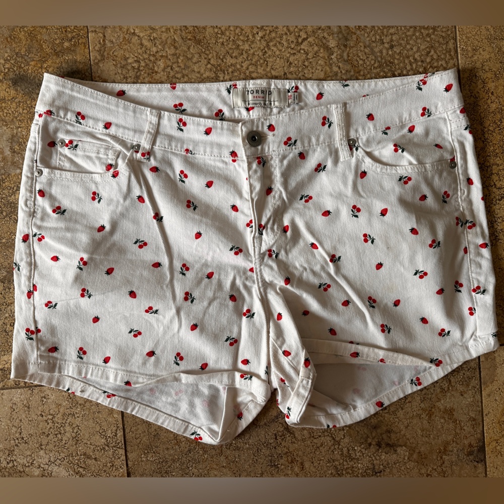 Torrid White Cherry Print Jean Shorts